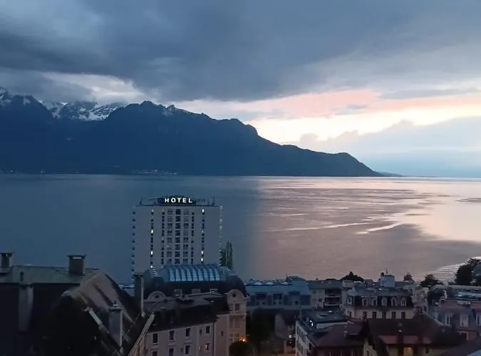 Belle Vue Du Leman بيت ضيافة